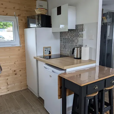 Le Petit - 2 Etoiles Au Classement Tourisme アパート Birac-sur-Trec